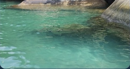 Enseada da Preguiça, no lado sul de Paraty