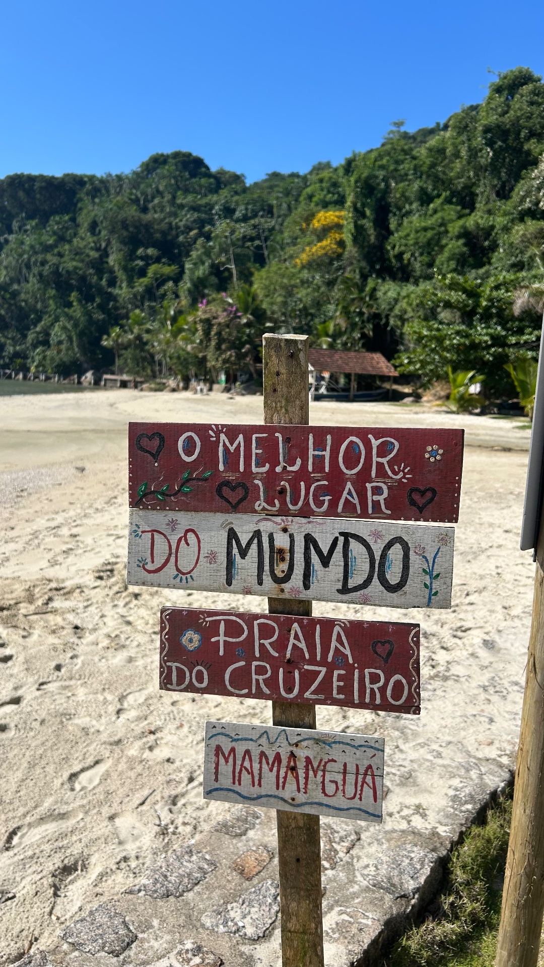 Placa da Praia do Cruzeiro, no Saco do Mamanguá