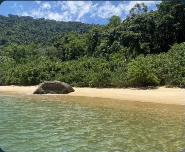 Praia Vermelha, no lado sul de Paraty